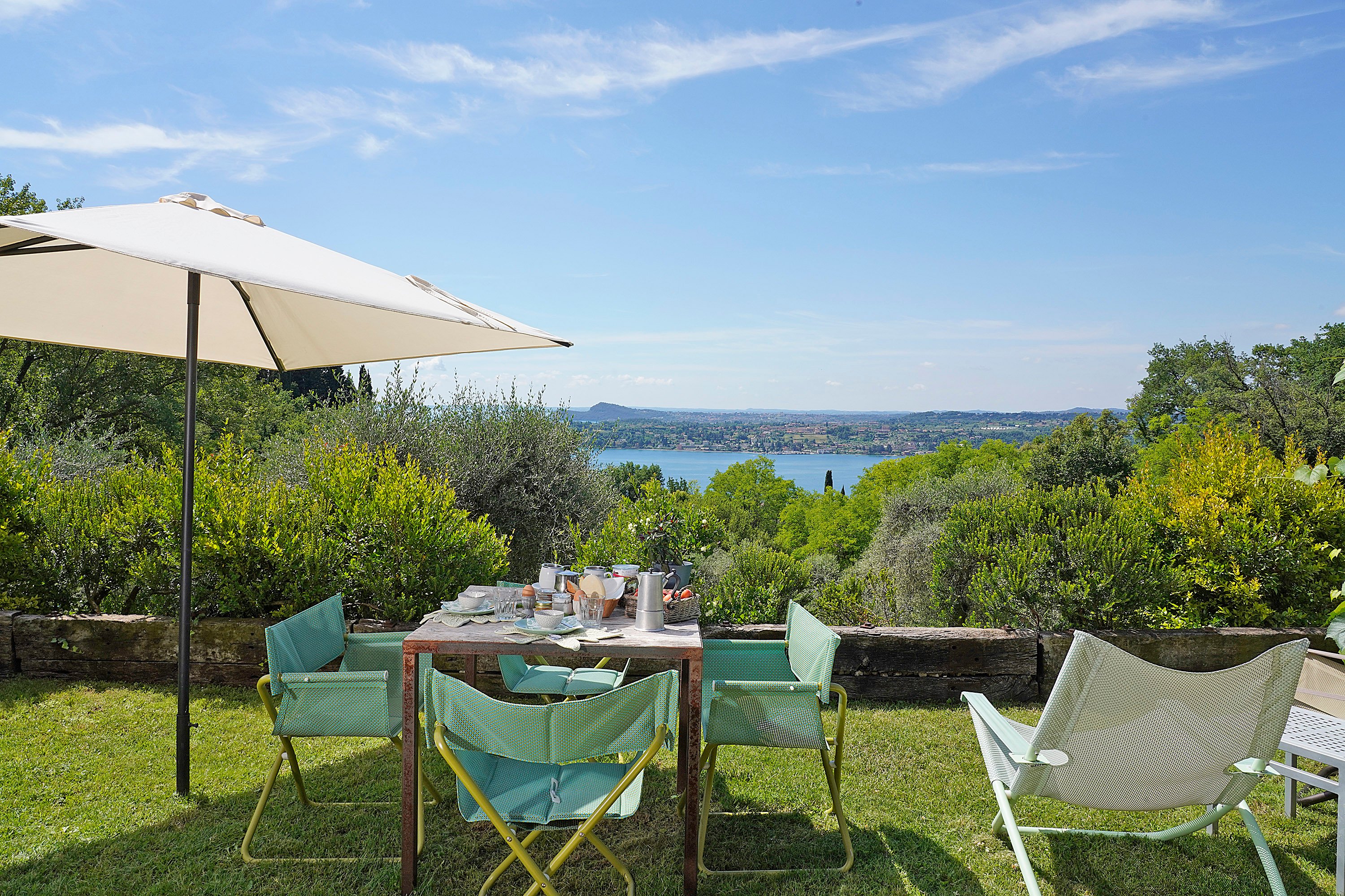 Drei-Zimmer-Wohnung für 4/6 Personen am Gardasee in Gardone Riviera